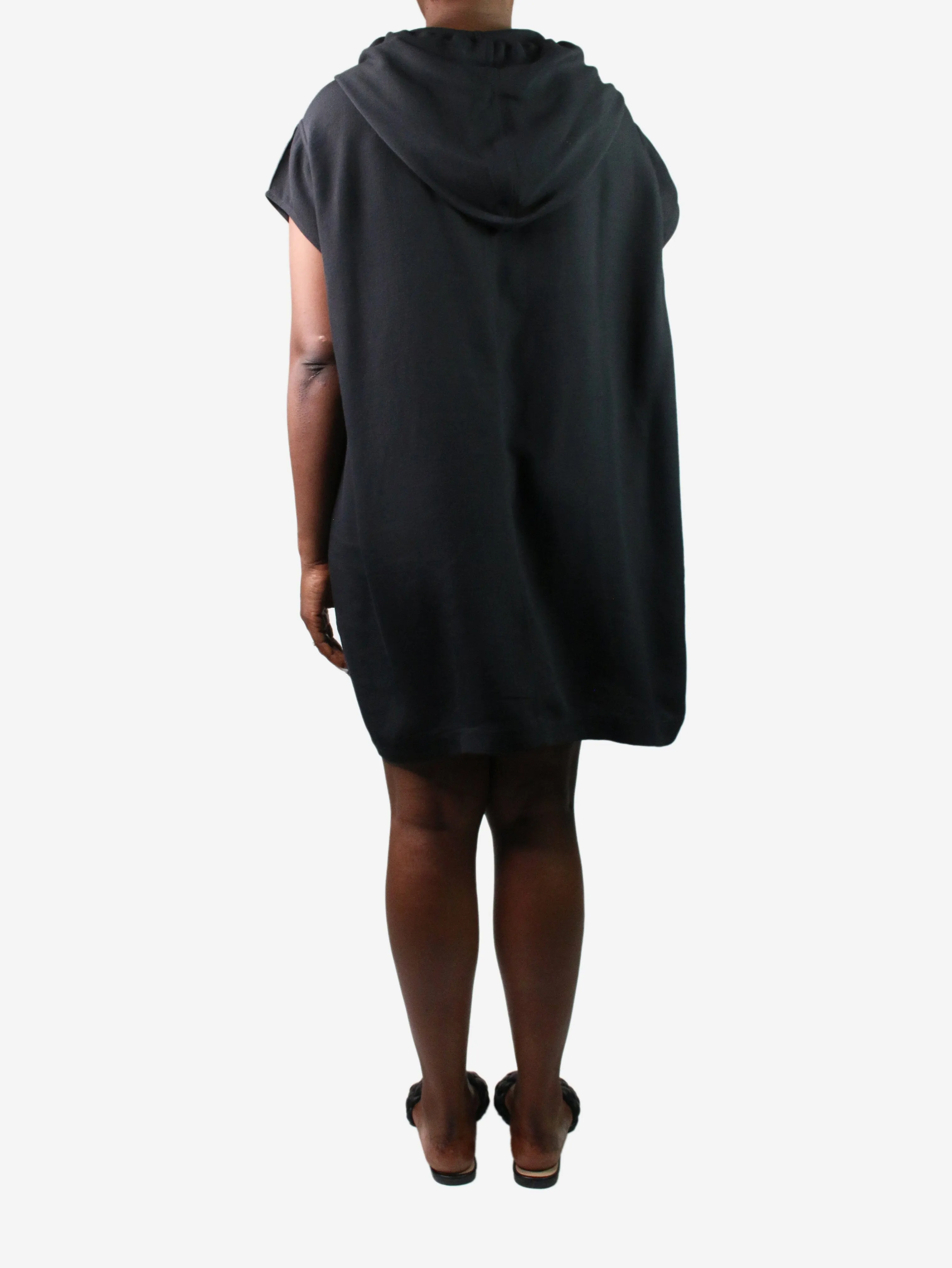 Black short-sleeved hoodie - size UK 12