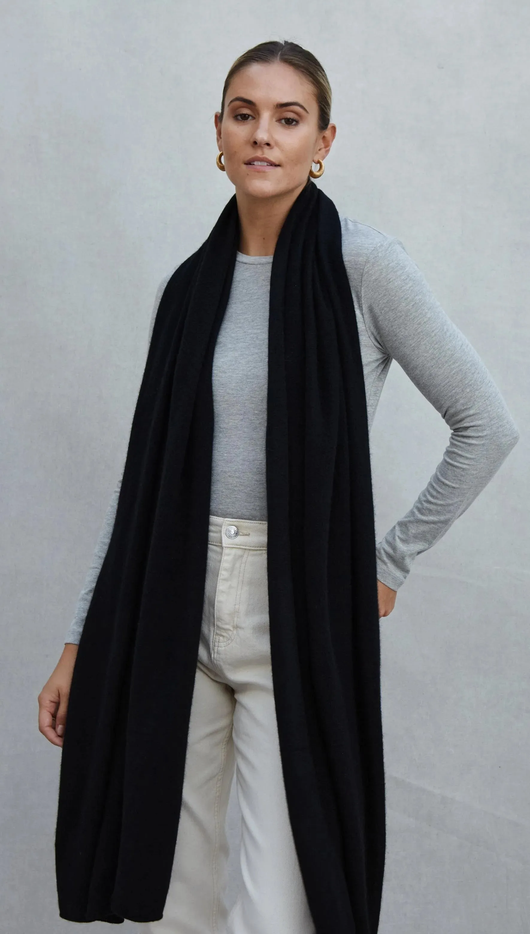 Charli Cashmere Scarf Black