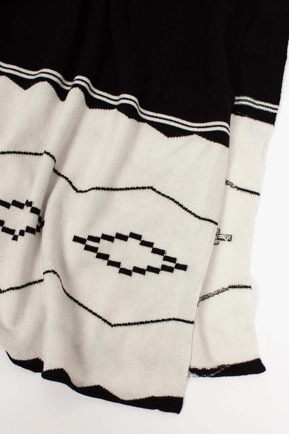 Pueblo Wrap Scarf Black/White